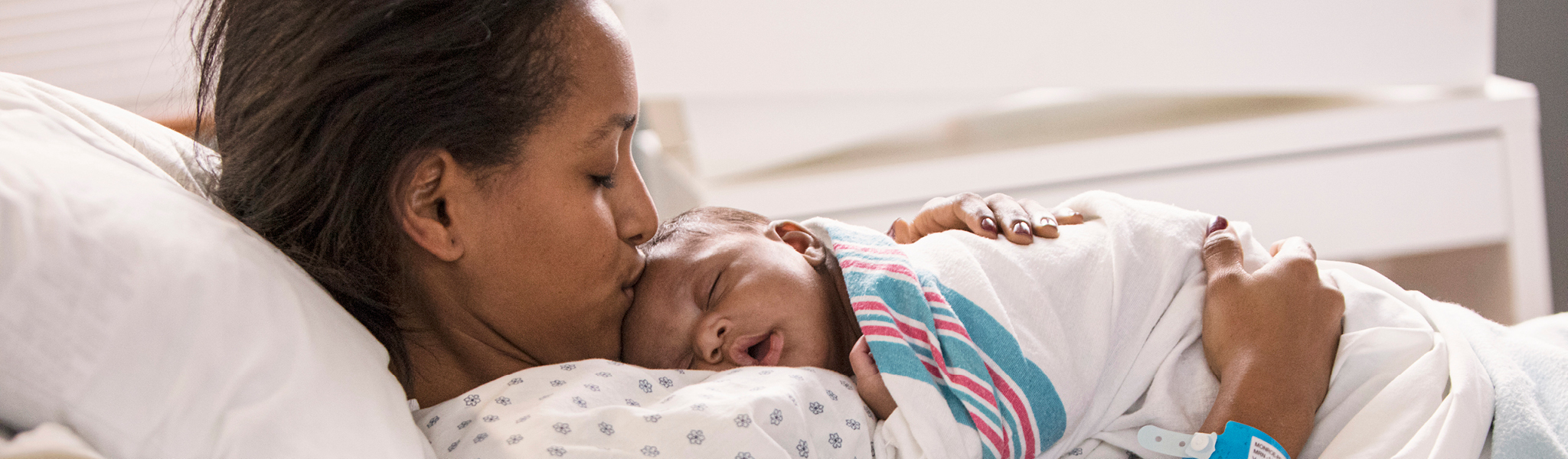 3487950 OHSLH Center for Women  BabiesLabor Delivery Servics Hero 2048x600 Final